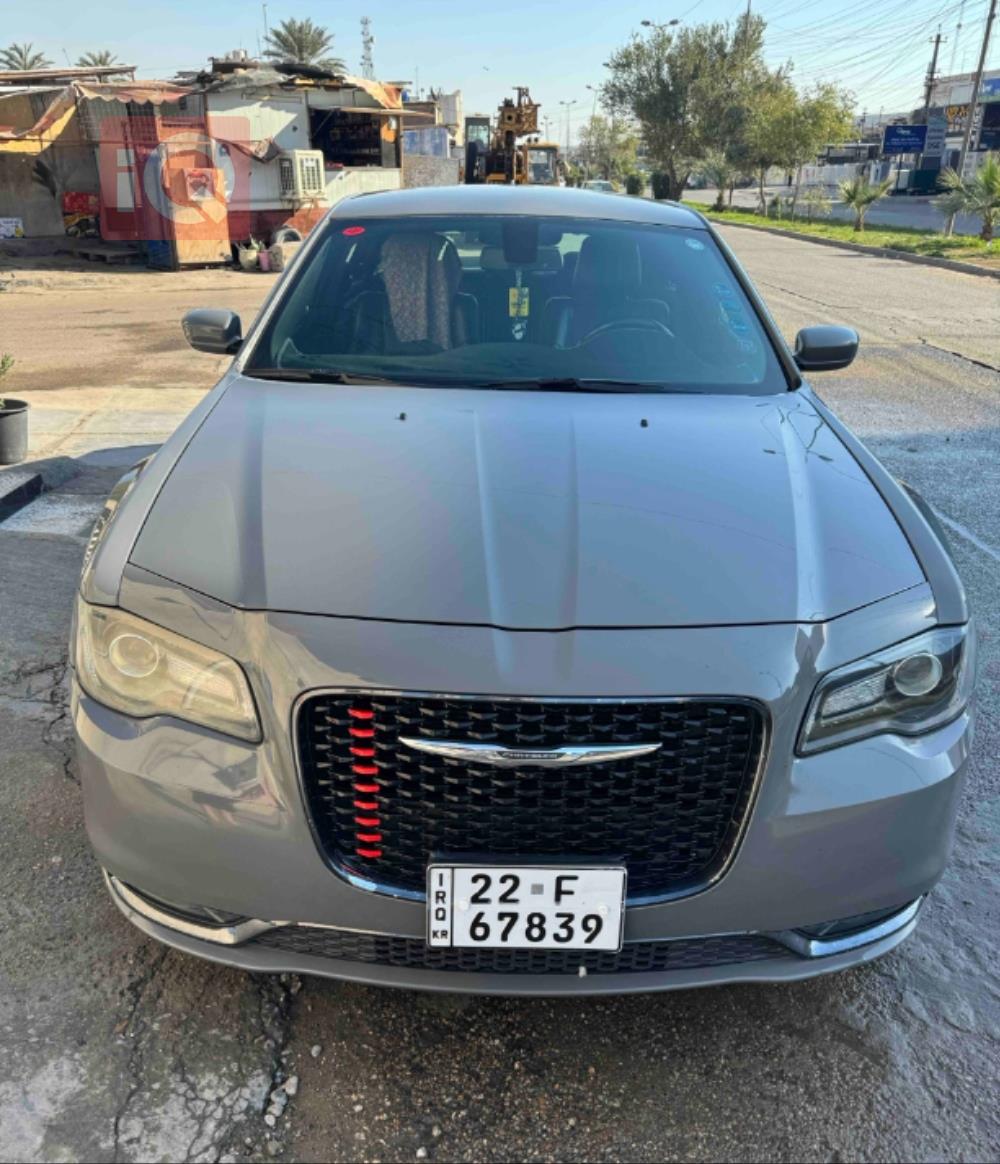 کرایسلەر 300